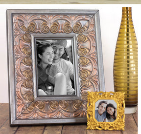DecoArt Metallic Lustre in Champagne Ice, 1 oz bottle, showcasing its shimmering metallic finish and smooth texture.